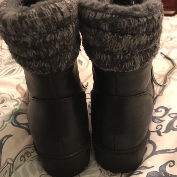 Combat boots from JustFab.  Size 8 - Picture 3 of 5